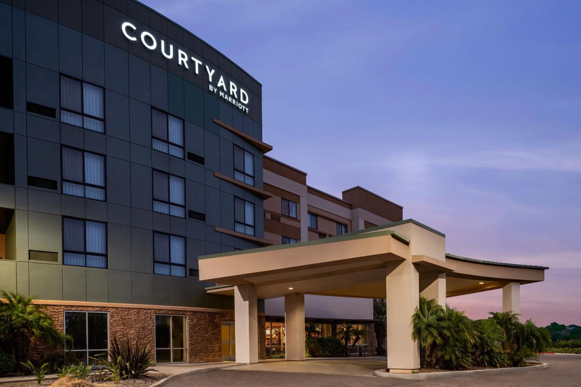 Courtyard By Marriott San Diego Оушенсайд Экстерьер фото